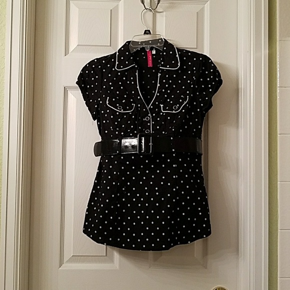 Black with whit poka dot blouse and patent belt - Picture 1 of 6